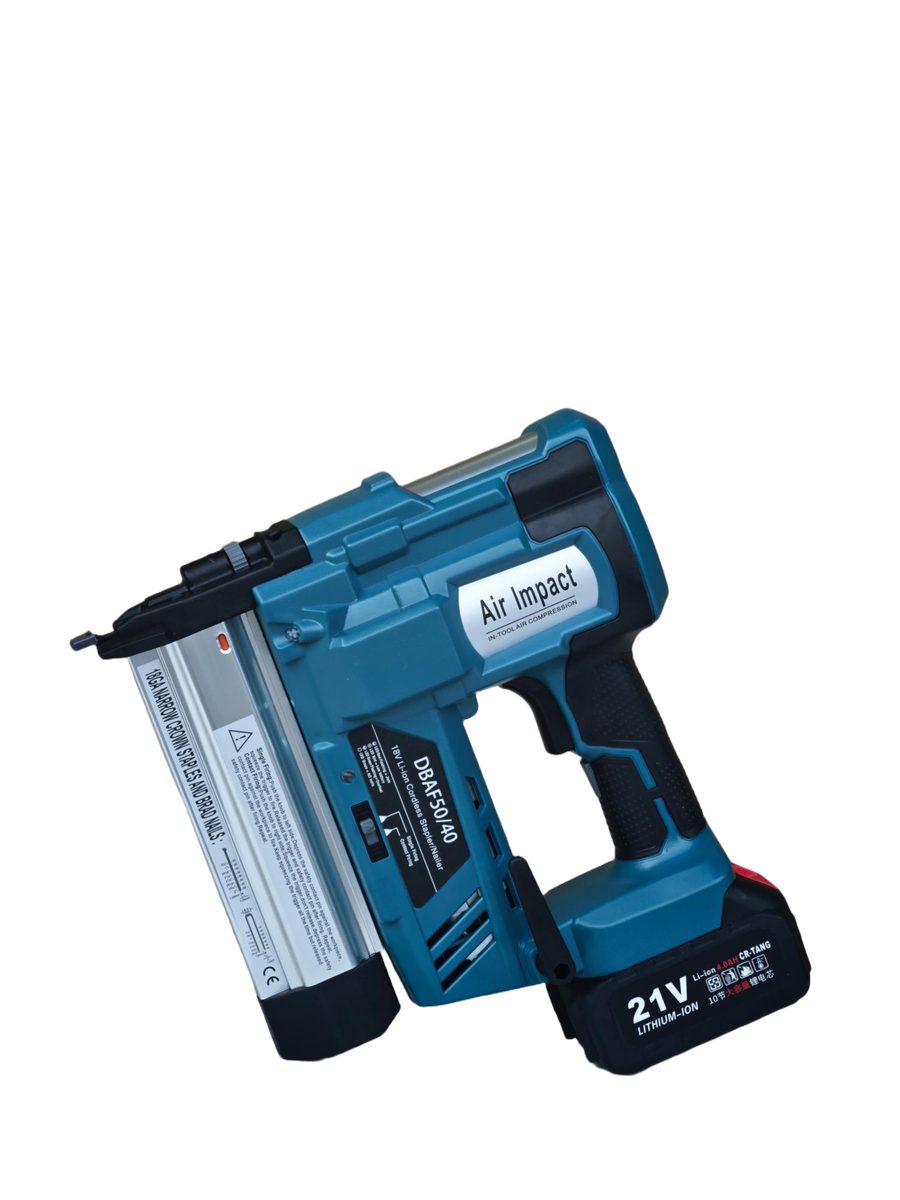 Cordless 打 Nail Gun